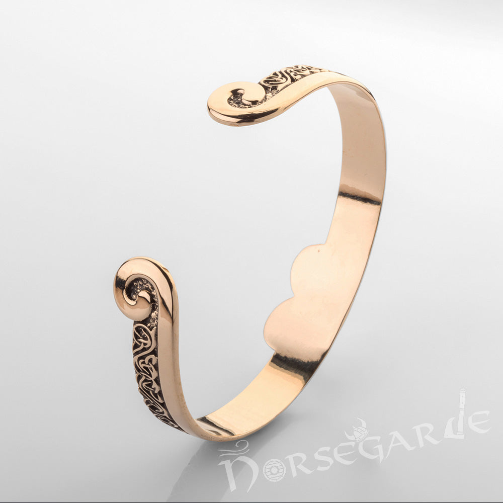 Handcrafted Floral Pattern Arm Ring - Brass