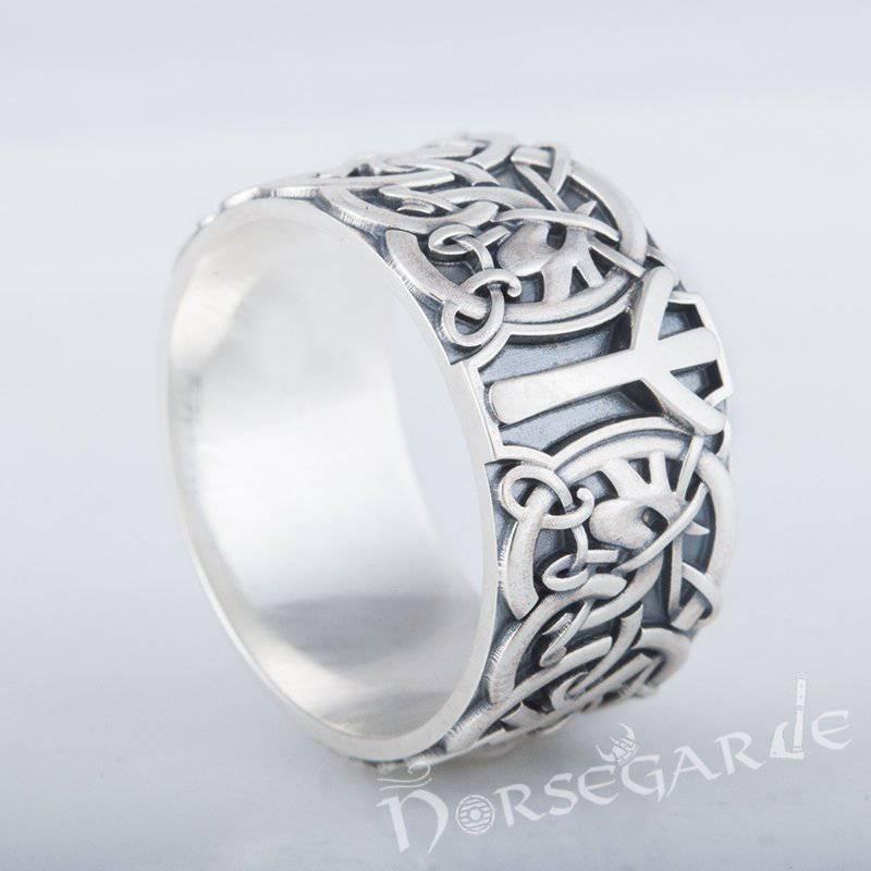 Handcrafted Algiz Rune Urnes Ornament Band - Sterling Silver - Norsegarde