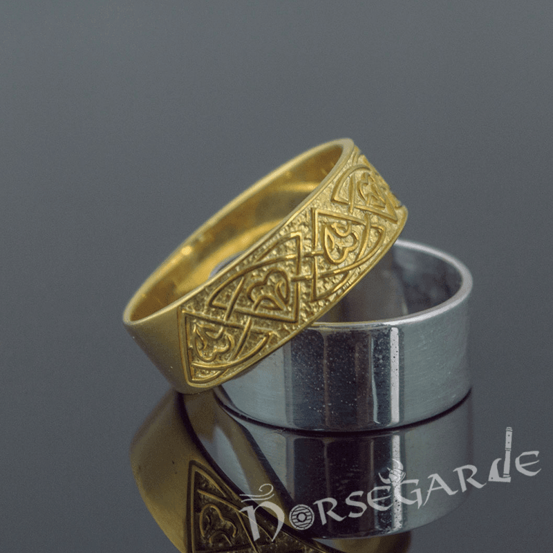 Handcrafted Celtic Ornamental Band - Gold - Norsegarde
