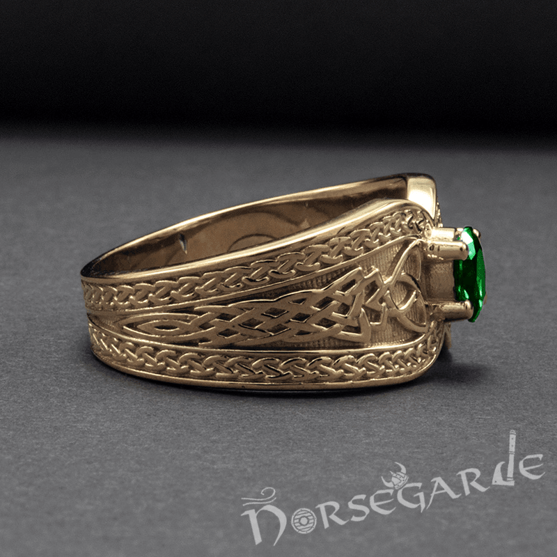 Handcrafted Celtic Treasure Ring - Gold with Emerald - Norsegarde