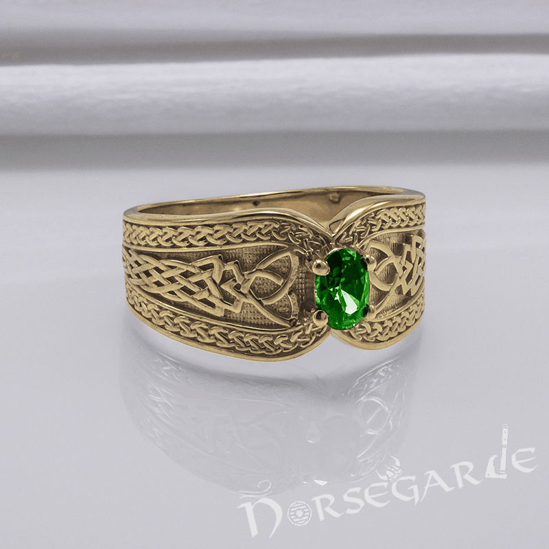 Handcrafted Celtic Treasure Ring - Gold with Emerald - Norsegarde