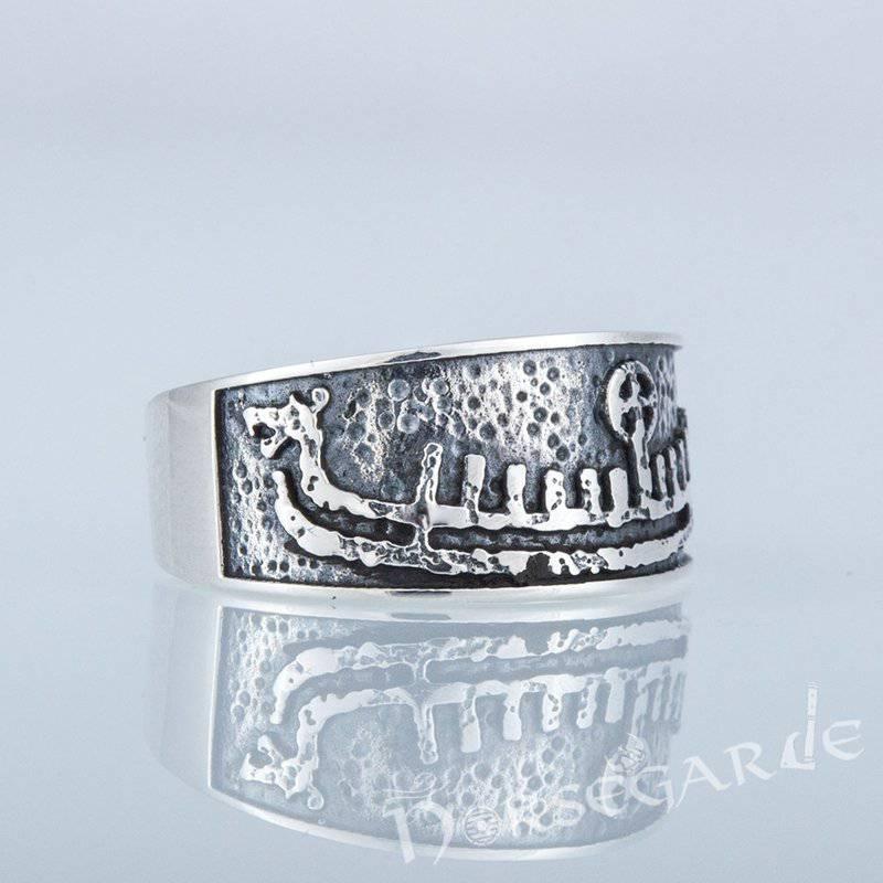 Handcrafted Drakkar Engraving Ring - Sterling Silver - Norsegarde