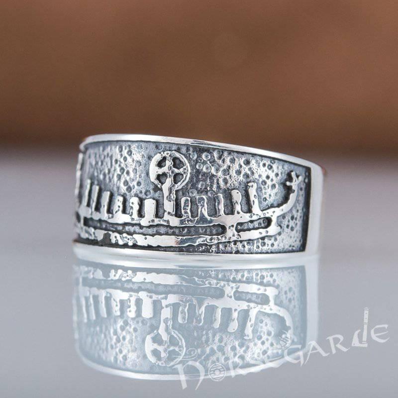 Handcrafted Drakkar Engraving Ring - Sterling Silver - Norsegarde