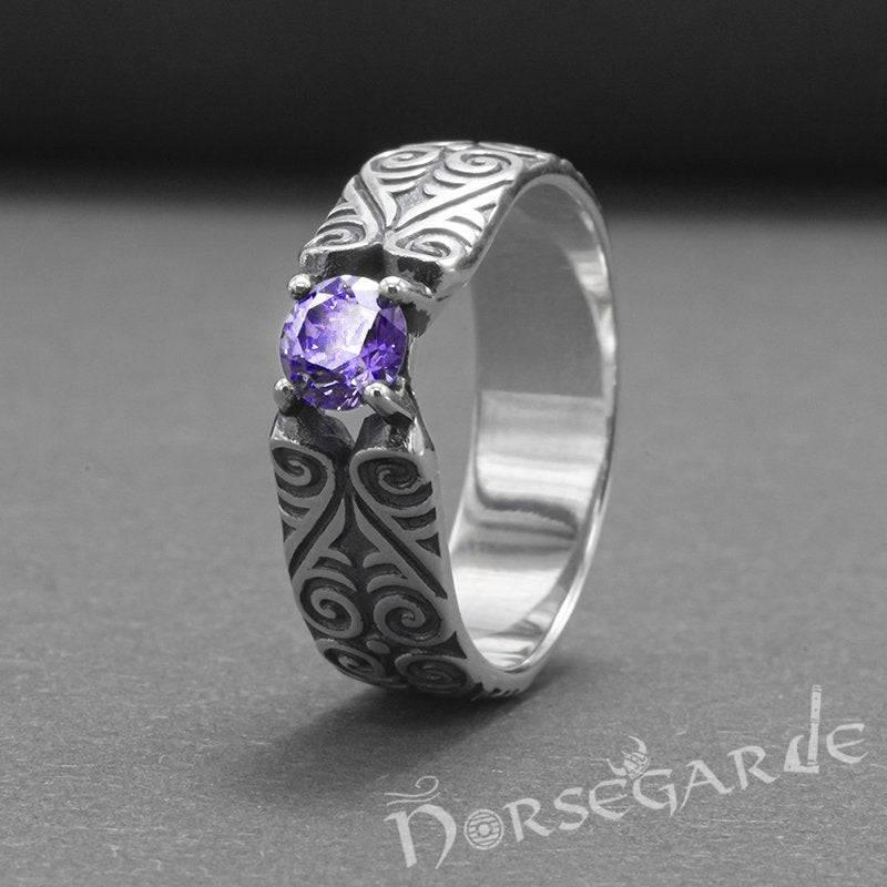 Handcrafted Floral Pattern Band with Gem - Sterling Silver - Norsegarde