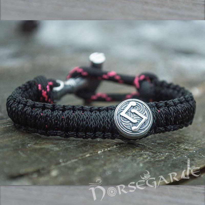 Handcrafted Night Paracord Bracelet with Mjölnir and Rune - Sterling Silver - Norsegarde