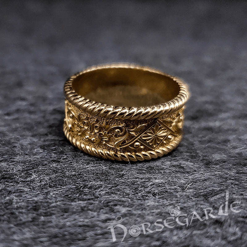 Handcrafted Norse Floral Ornament Band - Gold - Norsegarde