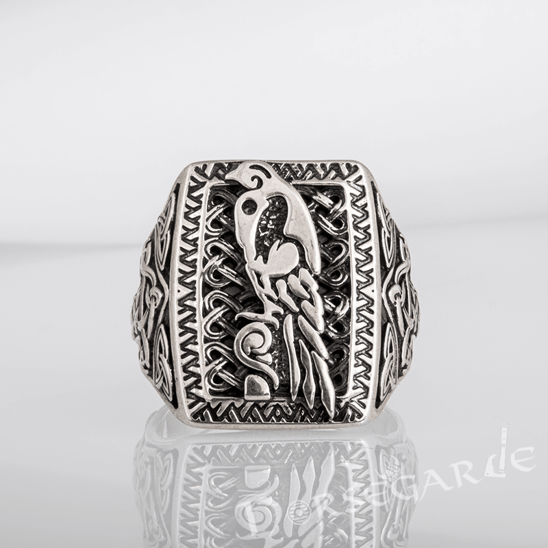 Handcrafted Raven's Foresight Signet Ring - Sterling Silver - Norsegarde