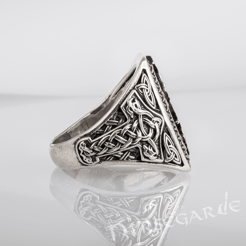 Handcrafted Raven's Foresight Signet Ring - Sterling Silver - Norsegarde