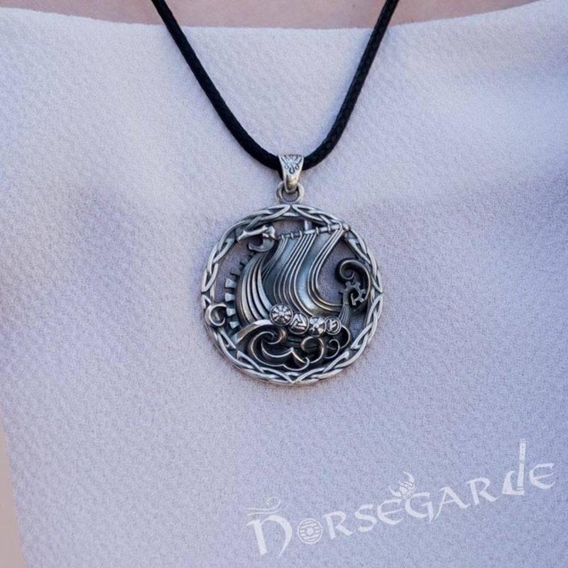 Handcrafted Sailing Drakkar Pendant - Sterling Silver - Norsegarde