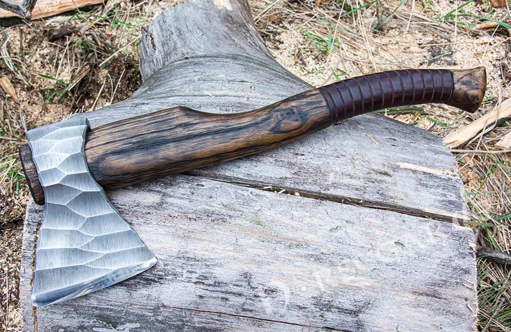Handforged Modern Hatchet 'Helper' - Norsegarde