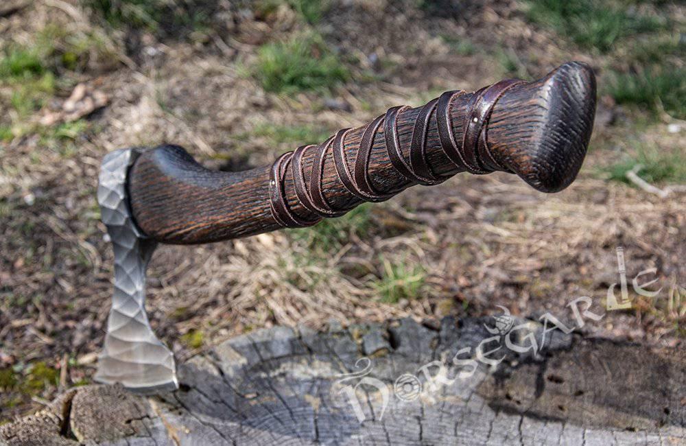 Handforged Nordic Axe 'Woodsman' - Norsegarde