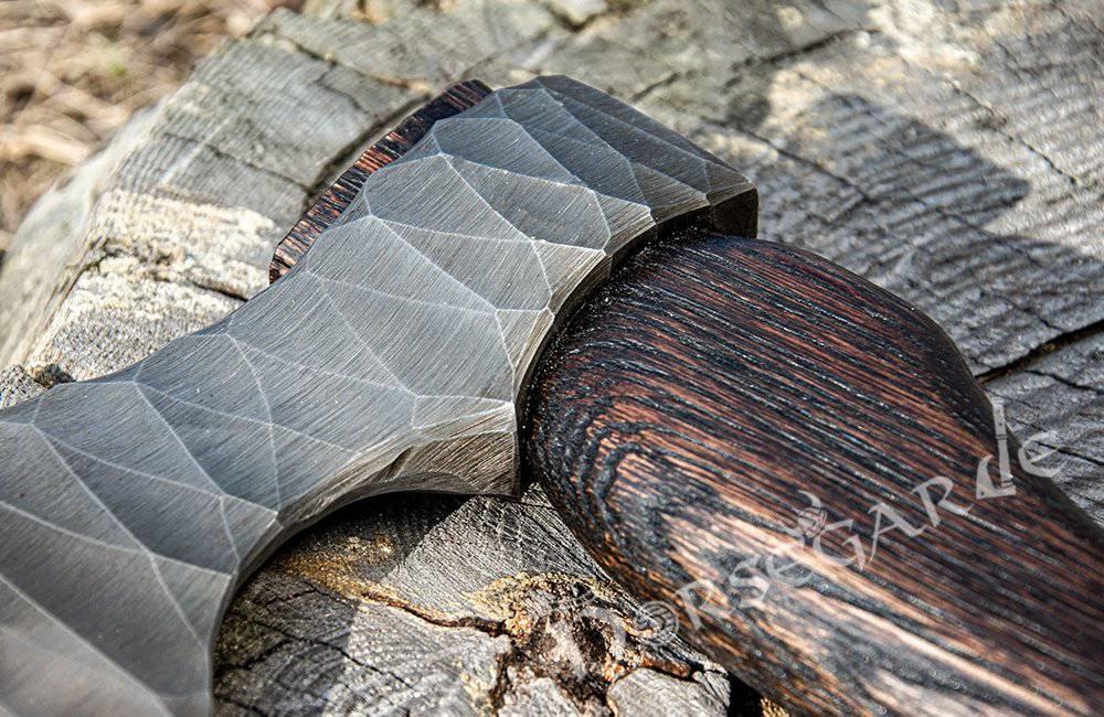 Handforged Nordic Axe 'Woodsman' - Norsegarde
