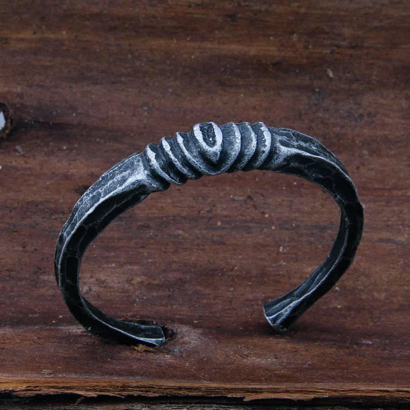 Traditional Celtic Bangle - Norsegarde