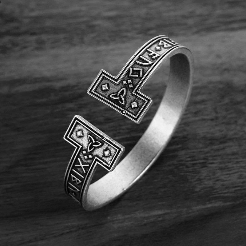 Viking Runic Bangle - Norsegarde