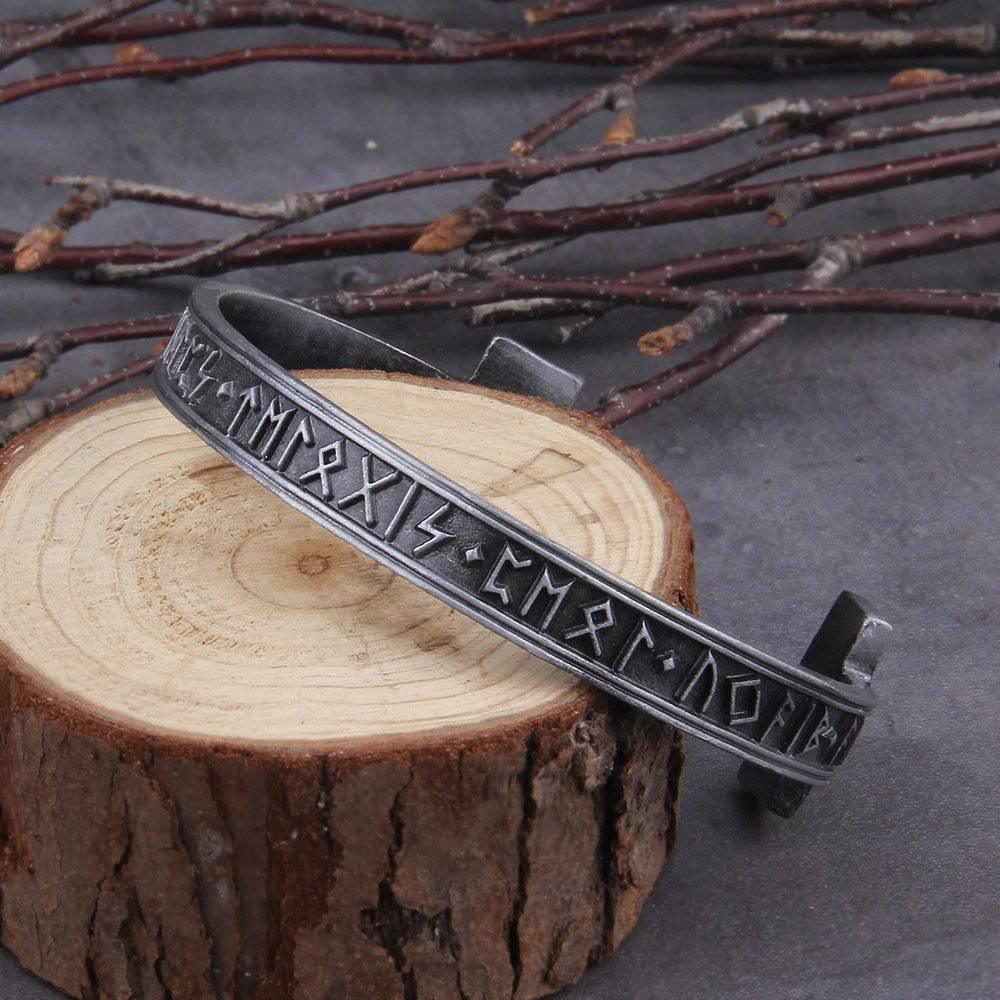 Viking Runic Bangle - Norsegarde