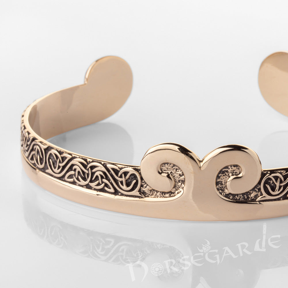 Handcrafted Floral Pattern Arm Ring - Brass