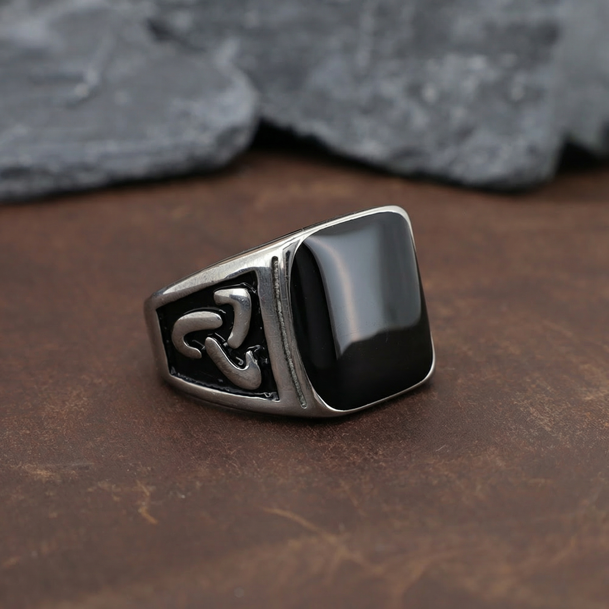 Black Celtic Knot Ring - Stainless Steel
