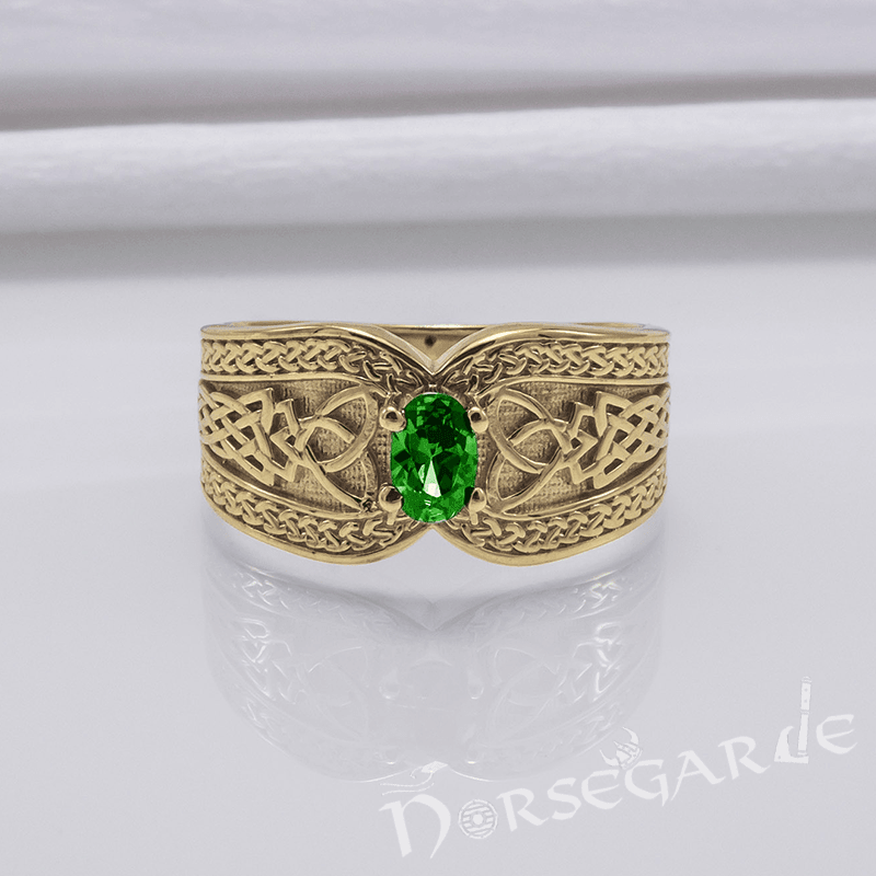 Handcrafted Celtic Treasure Ring - Gold with Emerald - Norsegarde