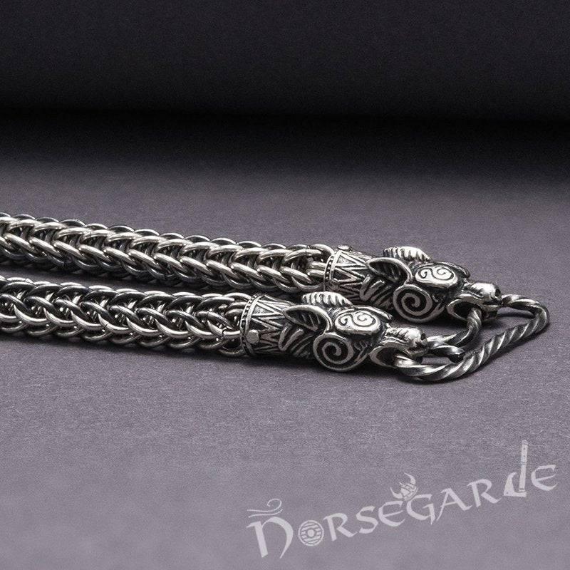 Handcrafted Heavy Chain with Wolves - Sterling Silver - Norsegarde