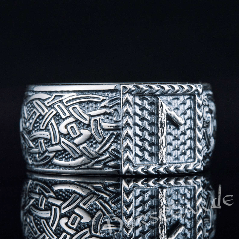 Handcrafted Laguz Rune Borre Ornament Band - Sterling Silver | Norsegarde