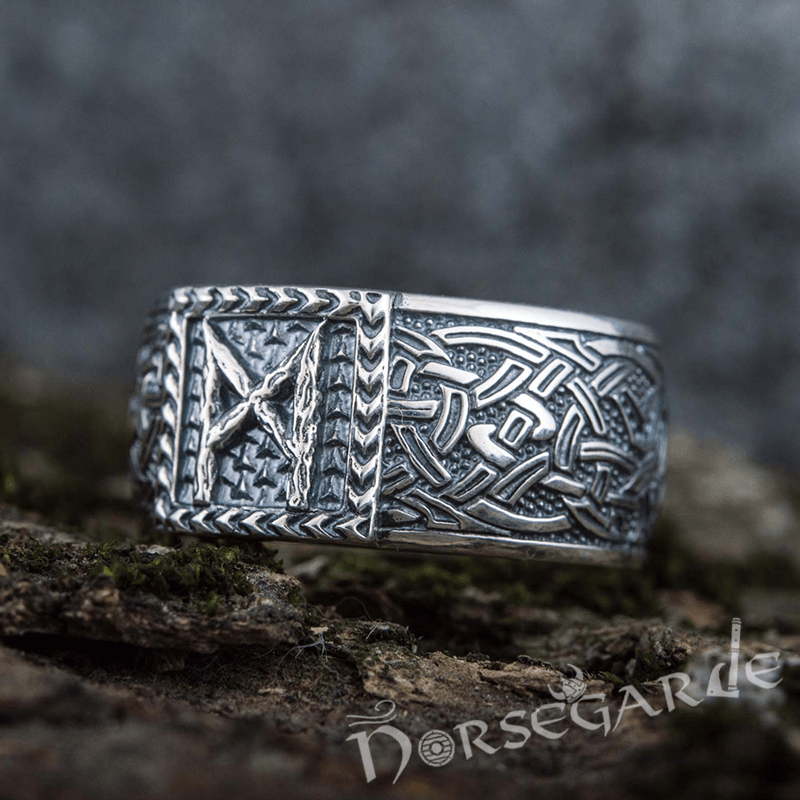 Handcrafted Mannaz Rune Borre Ornament Band - Sterling Silver - Norsegarde