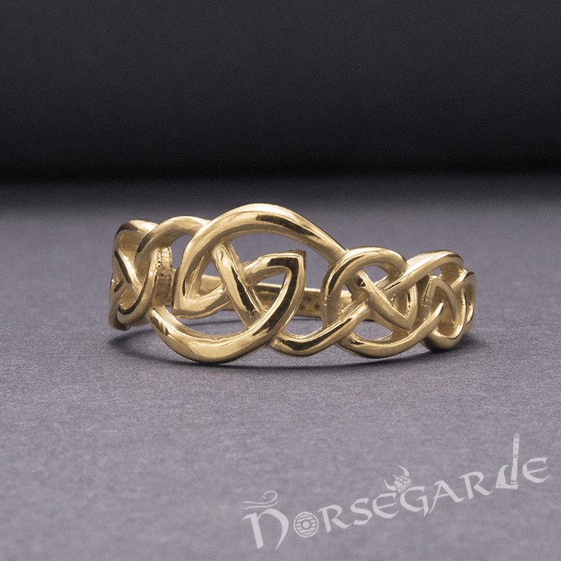 Handcrafted Small Celtic Knot Ring - Gold - Norsegarde