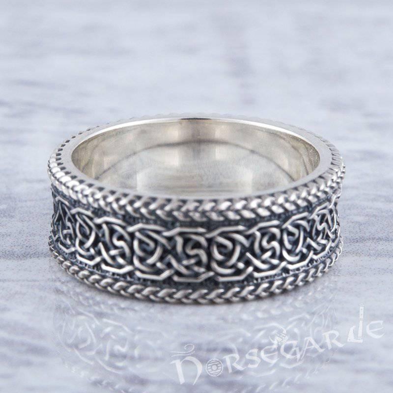 Handcrafted Twisted Knot Band - Sterling Silver - Norsegarde