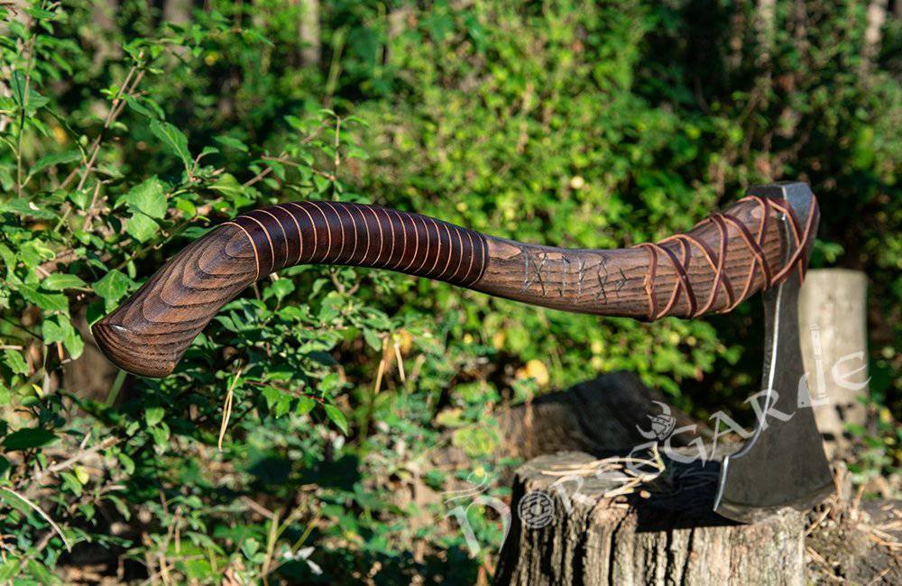 Handforged Viking Axe 'Reckoning' - Norsegarde