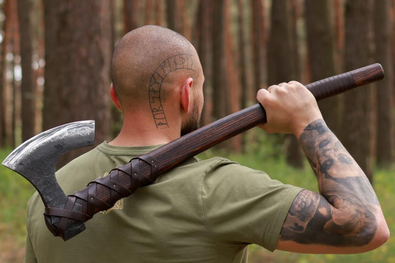 Handforged Viking Axe 'Ragnar'